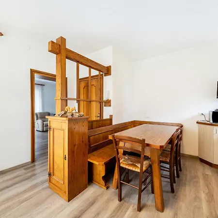 Apartment Casa Da Rin Giulia